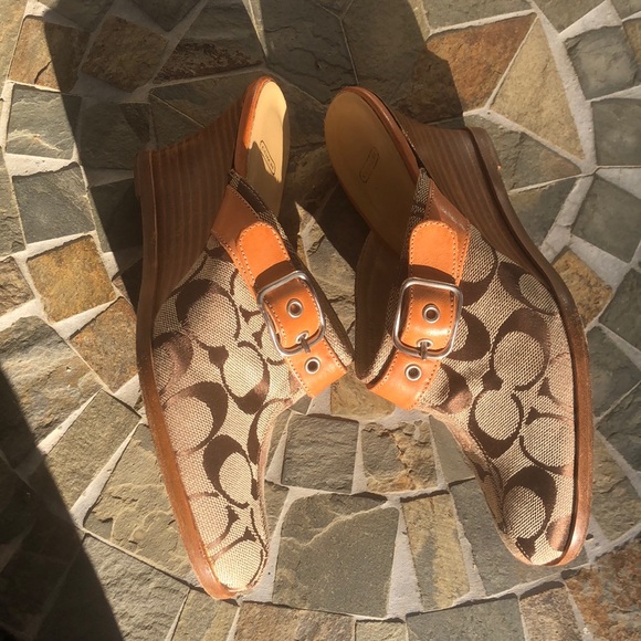 COACH Signature Brown Logo Bethany Wedge Mules 5.5 - Picture 4 of 11